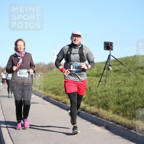 06.04.2025 - 44. Internationalen Wilhelmsburger Insellauf Jannik Wohlers http://msf.ph/oto/7617422 06.04.2025 09:42:45 Laufen 3822, 4411 meine-sportfotos.de