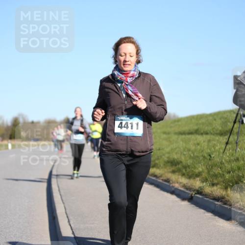 06.04.2025 - 44. Internationalen Wilhelmsburger Insellauf Jannik Wohlers http://msf.ph/oto/7617431 06.04.2025 09:42:46 Laufen 4411, 3822 meine-sportfotos.de