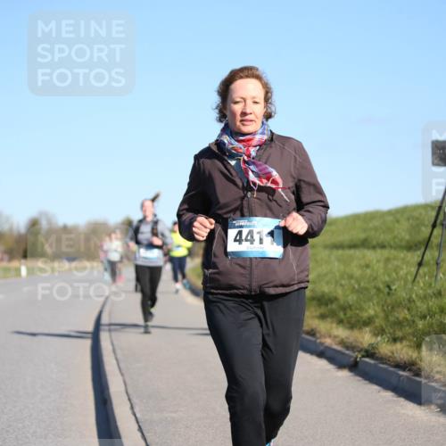 06.04.2025 - 44. Internationalen Wilhelmsburger Insellauf Jannik Wohlers http://msf.ph/oto/7617433 06.04.2025 09:42:46 Laufen 4411 meine-sportfotos.de