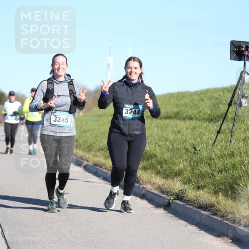 06.04.2025 - 44. Internationalen Wilhelmsburger Insellauf Jannik Wohlers http://msf.ph/oto/7617436 06.04.2025 09:42:49 Laufen 3245, 3244 meine-sportfotos.de