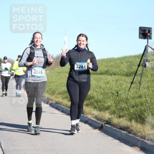 06.04.2025 - 44. Internationalen Wilhelmsburger Insellauf Jannik Wohlers http://msf.ph/oto/7617437 06.04.2025 09:42:49 Laufen 3244, 3245 meine-sportfotos.de