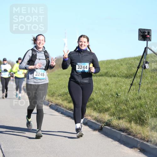 06.04.2025 - 44. Internationalen Wilhelmsburger Insellauf Jannik Wohlers http://msf.ph/oto/7617438 06.04.2025 09:42:49 Laufen 3245, 3244 meine-sportfotos.de