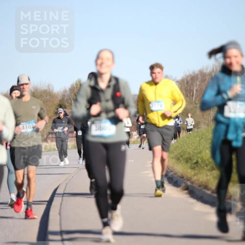 06.04.2025 - 44. Internationalen Wilhelmsburger Insellauf Jannik Wohlers http://msf.ph/oto/7617465 06.04.2025 09:42:58 Laufen 5214, 322, 3179 meine-sportfotos.de