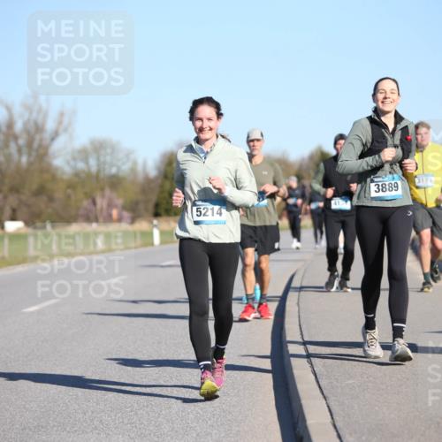 06.04.2025 - 44. Internationalen Wilhelmsburger Insellauf Jannik Wohlers http://msf.ph/oto/7617467 06.04.2025 09:42:59 Laufen 413, 5214, 3889, 3179 meine-sportfotos.de