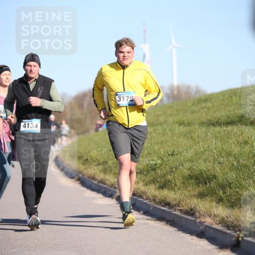 06.04.2025 - 44. Internationalen Wilhelmsburger Insellauf Jannik Wohlers http://msf.ph/oto/7617483 06.04.2025 09:43:03 Laufen 4103, 4134, 3179 meine-sportfotos.de