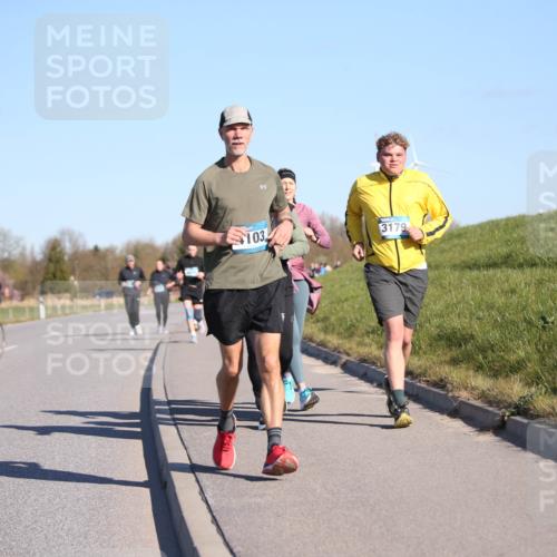 06.04.2025 - 44. Internationalen Wilhelmsburger Insellauf Jannik Wohlers http://msf.ph/oto/7617486 06.04.2025 09:43:03 Laufen 3179, 103 meine-sportfotos.de