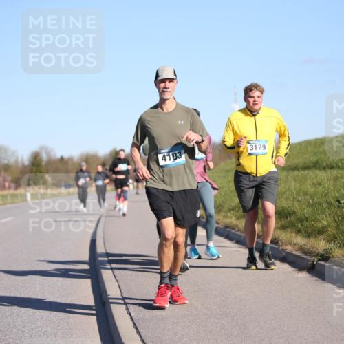 06.04.2025 - 44. Internationalen Wilhelmsburger Insellauf Jannik Wohlers http://msf.ph/oto/7617489 06.04.2025 09:43:04 Laufen 4103, 3179 meine-sportfotos.de