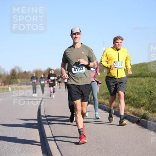 06.04.2025 - 44. Internationalen Wilhelmsburger Insellauf Jannik Wohlers http://msf.ph/oto/7617491 06.04.2025 09:43:04 Laufen 4103, 3179 meine-sportfotos.de
