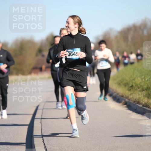 06.04.2025 - 44. Internationalen Wilhelmsburger Insellauf Jannik Wohlers http://msf.ph/oto/7617505 06.04.2025 09:43:09 Laufen 3645, 3670 meine-sportfotos.de