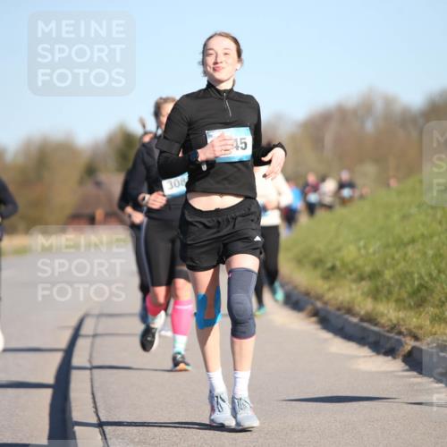 06.04.2025 - 44. Internationalen Wilhelmsburger Insellauf Jannik Wohlers http://msf.ph/oto/7617509 06.04.2025 09:43:10 Laufen 308, 45 meine-sportfotos.de