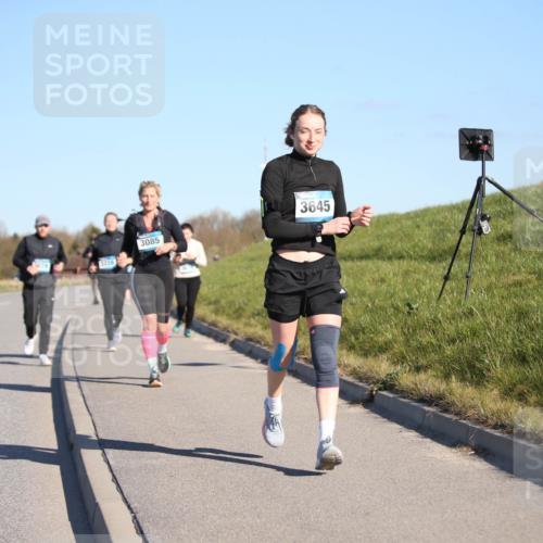 06.04.2025 - 44. Internationalen Wilhelmsburger Insellauf Jannik Wohlers http://msf.ph/oto/7617523 06.04.2025 09:43:12 Laufen 3228, 3085, 3645 meine-sportfotos.de