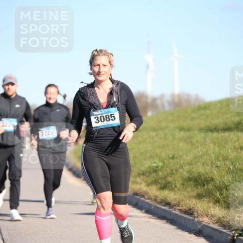 06.04.2025 - 44. Internationalen Wilhelmsburger Insellauf Jannik Wohlers http://msf.ph/oto/7617530 06.04.2025 09:43:14 Laufen 3229, 3228, 3085 meine-sportfotos.de