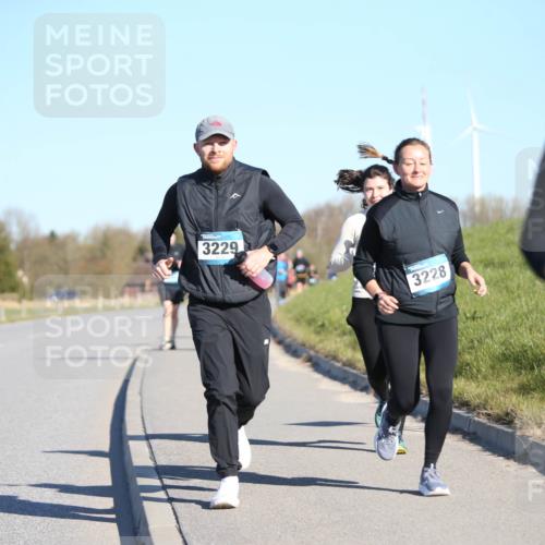 06.04.2025 - 44. Internationalen Wilhelmsburger Insellauf Jannik Wohlers http://msf.ph/oto/7617537 06.04.2025 09:43:15 Laufen 3229, 3228, 30 meine-sportfotos.de