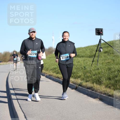06.04.2025 - 44. Internationalen Wilhelmsburger Insellauf Jannik Wohlers http://msf.ph/oto/7617540 06.04.2025 09:43:16 Laufen 3229, 3228 meine-sportfotos.de