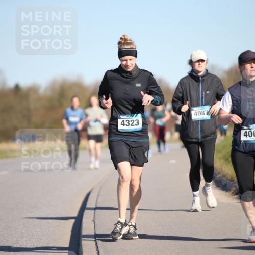 06.04.2025 - 44. Internationalen Wilhelmsburger Insellauf Jannik Wohlers http://msf.ph/oto/7617554 06.04.2025 09:43:22 Laufen 4323, 4087, 4064 meine-sportfotos.de