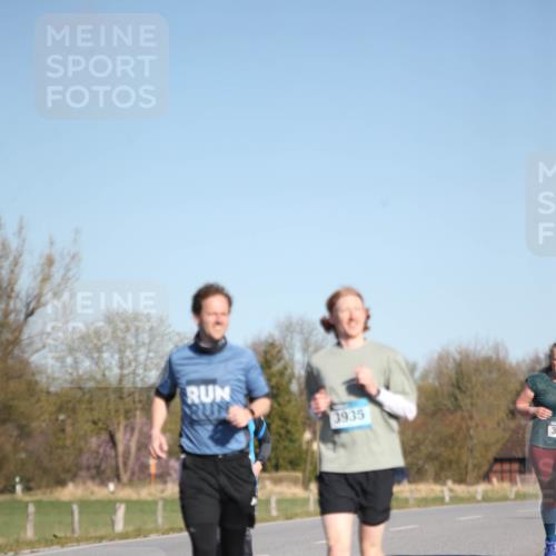 06.04.2025 - 44. Internationalen Wilhelmsburger Insellauf Jannik Wohlers http://msf.ph/oto/7617576 06.04.2025 09:43:34 Laufen 3935 meine-sportfotos.de