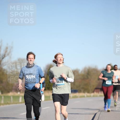 06.04.2025 - 44. Internationalen Wilhelmsburger Insellauf Jannik Wohlers http://msf.ph/oto/7617579 06.04.2025 09:43:35 Laufen 2024, 3935, 3853 meine-sportfotos.de