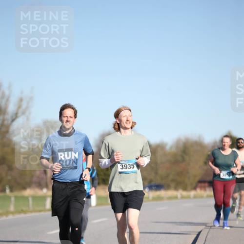 06.04.2025 - 44. Internationalen Wilhelmsburger Insellauf Jannik Wohlers http://msf.ph/oto/7617581 06.04.2025 09:43:35 Laufen 2024, 3935, 38 meine-sportfotos.de