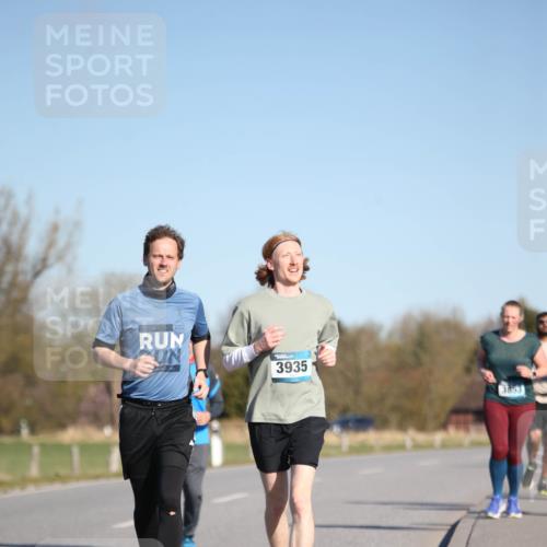 06.04.2025 - 44. Internationalen Wilhelmsburger Insellauf Jannik Wohlers http://msf.ph/oto/7617582 06.04.2025 09:43:36 Laufen 2024, 3935, 3863 meine-sportfotos.de