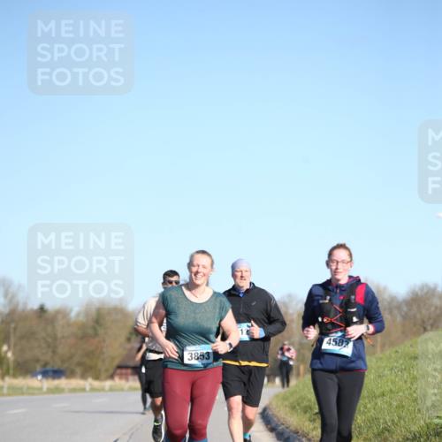 06.04.2025 - 44. Internationalen Wilhelmsburger Insellauf Jannik Wohlers http://msf.ph/oto/7617599 06.04.2025 09:43:41 Laufen 3853, 4583 meine-sportfotos.de