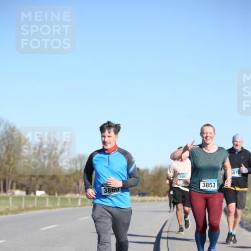 06.04.2025 - 44. Internationalen Wilhelmsburger Insellauf Jannik Wohlers http://msf.ph/oto/7617608 06.04.2025 09:43:43 Laufen 3860, 3402, 3853, 101 meine-sportfotos.de