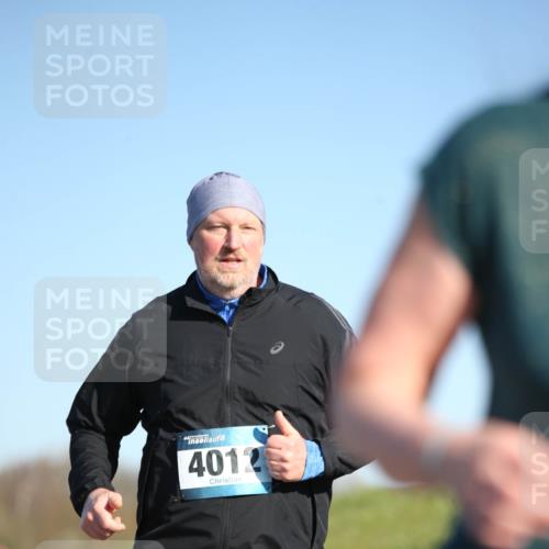 06.04.2025 - 44. Internationalen Wilhelmsburger Insellauf Jannik Wohlers http://msf.ph/oto/7617620 06.04.2025 09:43:46 Laufen 4012 meine-sportfotos.de
