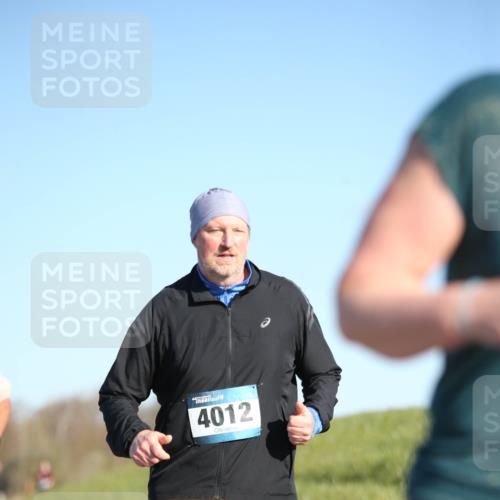 06.04.2025 - 44. Internationalen Wilhelmsburger Insellauf Jannik Wohlers http://msf.ph/oto/7617621 06.04.2025 09:43:46 Laufen 4012 meine-sportfotos.de