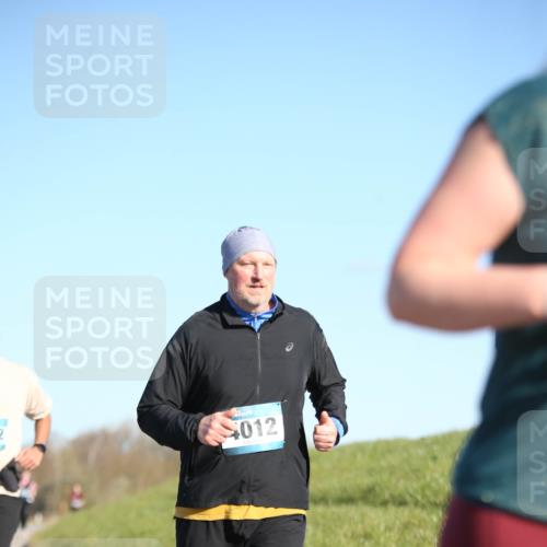 06.04.2025 - 44. Internationalen Wilhelmsburger Insellauf Jannik Wohlers http://msf.ph/oto/7617622 06.04.2025 09:43:46 Laufen 012 meine-sportfotos.de