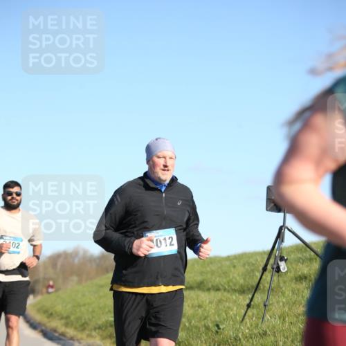 06.04.2025 - 44. Internationalen Wilhelmsburger Insellauf Jannik Wohlers http://msf.ph/oto/7617624 06.04.2025 09:43:47 Laufen 02, 012 meine-sportfotos.de