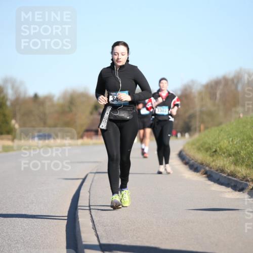 06.04.2025 - 44. Internationalen Wilhelmsburger Insellauf Jannik Wohlers http://msf.ph/oto/7617661 06.04.2025 09:44:02 Laufen 3303 meine-sportfotos.de