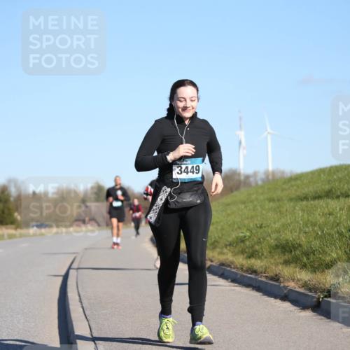 06.04.2025 - 44. Internationalen Wilhelmsburger Insellauf Jannik Wohlers http://msf.ph/oto/7617667 06.04.2025 09:44:05 Laufen 3449 meine-sportfotos.de