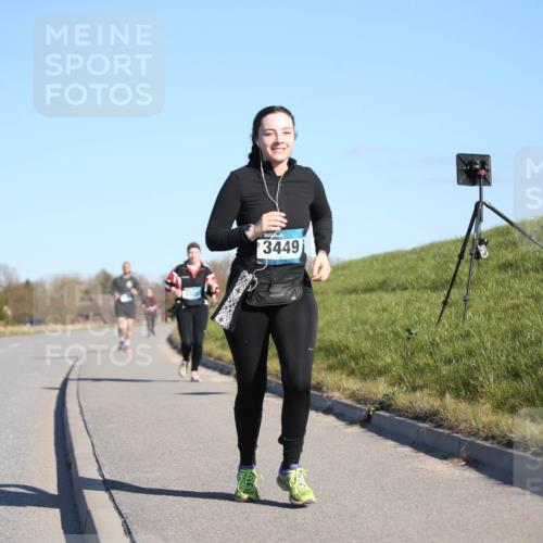 06.04.2025 - 44. Internationalen Wilhelmsburger Insellauf Jannik Wohlers http://msf.ph/oto/7617672 06.04.2025 09:44:05 Laufen 3449 meine-sportfotos.de
