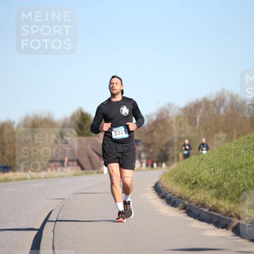06.04.2025 - 44. Internationalen Wilhelmsburger Insellauf Jannik Wohlers http://msf.ph/oto/7617680 06.04.2025 09:44:10 Laufen 332 meine-sportfotos.de