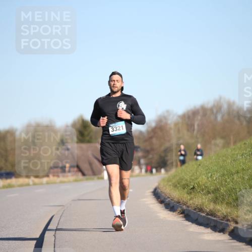 06.04.2025 - 44. Internationalen Wilhelmsburger Insellauf Jannik Wohlers http://msf.ph/oto/7617683 06.04.2025 09:44:10 Laufen 3321 meine-sportfotos.de