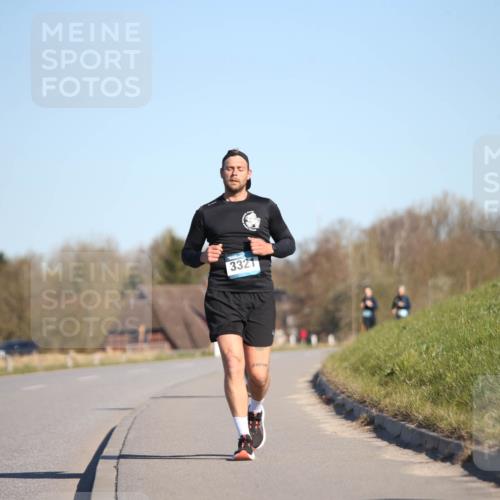 06.04.2025 - 44. Internationalen Wilhelmsburger Insellauf Jannik Wohlers http://msf.ph/oto/7617684 06.04.2025 09:44:10 Laufen 3321 meine-sportfotos.de