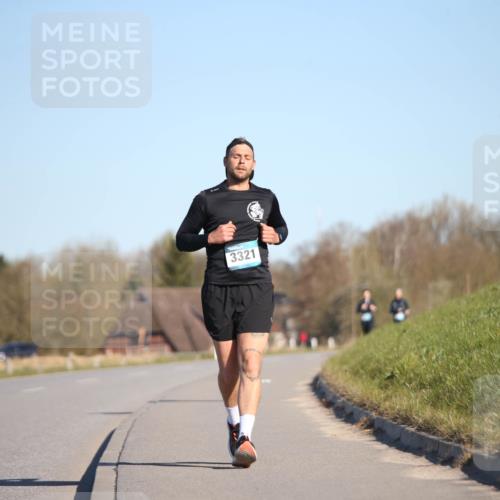 06.04.2025 - 44. Internationalen Wilhelmsburger Insellauf Jannik Wohlers http://msf.ph/oto/7617686 06.04.2025 09:44:11 Laufen 3321 meine-sportfotos.de