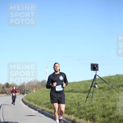 06.04.2025 - 44. Internationalen Wilhelmsburger Insellauf Jannik Wohlers http://msf.ph/oto/7617694 06.04.2025 09:44:15 Laufen 3321 meine-sportfotos.de