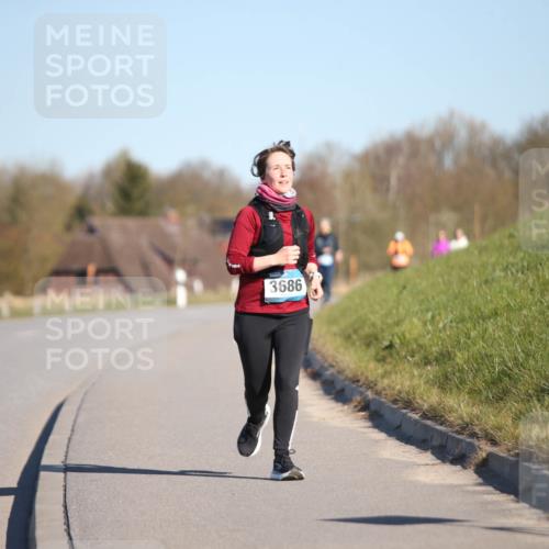 06.04.2025 - 44. Internationalen Wilhelmsburger Insellauf Jannik Wohlers http://msf.ph/oto/7617701 06.04.2025 09:44:19 Laufen 3686 meine-sportfotos.de