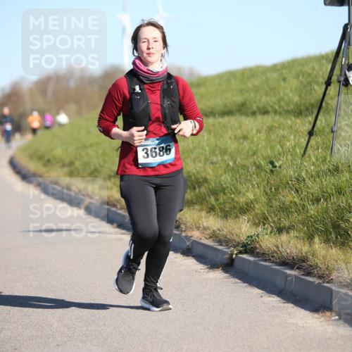 06.04.2025 - 44. Internationalen Wilhelmsburger Insellauf Jannik Wohlers http://msf.ph/oto/7617710 06.04.2025 09:44:23 Laufen 3686 meine-sportfotos.de