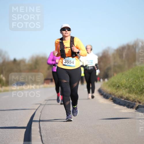 06.04.2025 - 44. Internationalen Wilhelmsburger Insellauf Jannik Wohlers http://msf.ph/oto/7617762 06.04.2025 09:44:57 Laufen 3554 meine-sportfotos.de