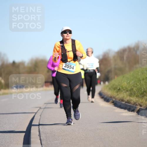 06.04.2025 - 44. Internationalen Wilhelmsburger Insellauf Jannik Wohlers http://msf.ph/oto/7617764 06.04.2025 09:44:57 Laufen 3554 meine-sportfotos.de