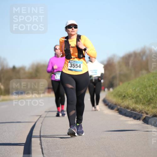 06.04.2025 - 44. Internationalen Wilhelmsburger Insellauf Jannik Wohlers http://msf.ph/oto/7617771 06.04.2025 09:44:58 Laufen 3554 meine-sportfotos.de
