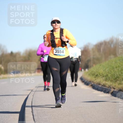 06.04.2025 - 44. Internationalen Wilhelmsburger Insellauf Jannik Wohlers http://msf.ph/oto/7617773 06.04.2025 09:44:58 Laufen 3554 meine-sportfotos.de