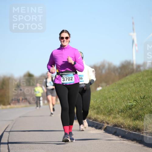 06.04.2025 - 44. Internationalen Wilhelmsburger Insellauf Jannik Wohlers http://msf.ph/oto/7617796 06.04.2025 09:45:02 Laufen 3702, 46 meine-sportfotos.de