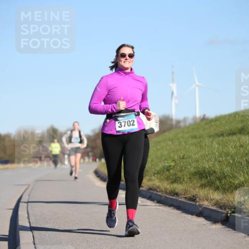 06.04.2025 - 44. Internationalen Wilhelmsburger Insellauf Jannik Wohlers http://msf.ph/oto/7617804 06.04.2025 09:45:04 Laufen 3702 meine-sportfotos.de