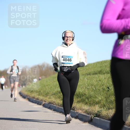 06.04.2025 - 44. Internationalen Wilhelmsburger Insellauf Jannik Wohlers http://msf.ph/oto/7617812 06.04.2025 09:45:06 Laufen 4046, 3702 meine-sportfotos.de