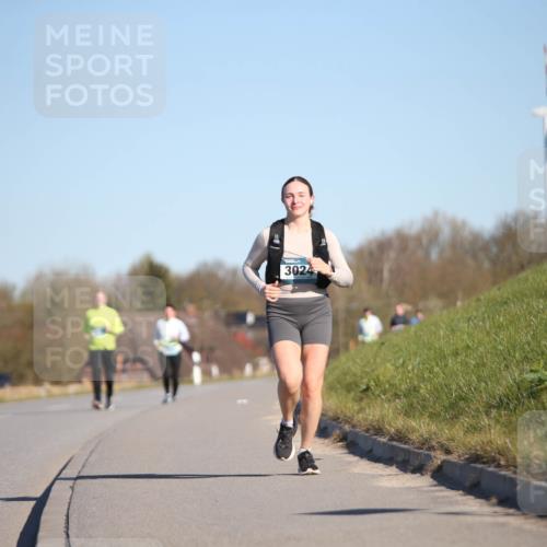 06.04.2025 - 44. Internationalen Wilhelmsburger Insellauf Jannik Wohlers http://msf.ph/oto/7617827 06.04.2025 09:45:08 Laufen 3024 meine-sportfotos.de
