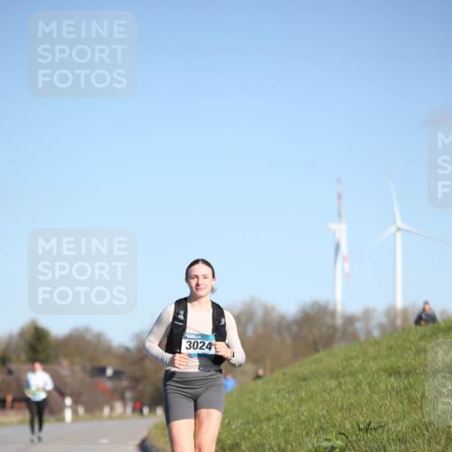 06.04.2025 - 44. Internationalen Wilhelmsburger Insellauf Jannik Wohlers http://msf.ph/oto/7617829 06.04.2025 09:45:09 Laufen 3024 meine-sportfotos.de