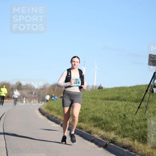 06.04.2025 - 44. Internationalen Wilhelmsburger Insellauf Jannik Wohlers http://msf.ph/oto/7617844 06.04.2025 09:45:11 Laufen 24 meine-sportfotos.de