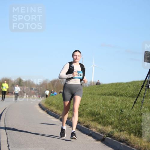 06.04.2025 - 44. Internationalen Wilhelmsburger Insellauf Jannik Wohlers http://msf.ph/oto/7617846 06.04.2025 09:45:11 Laufen 924 meine-sportfotos.de